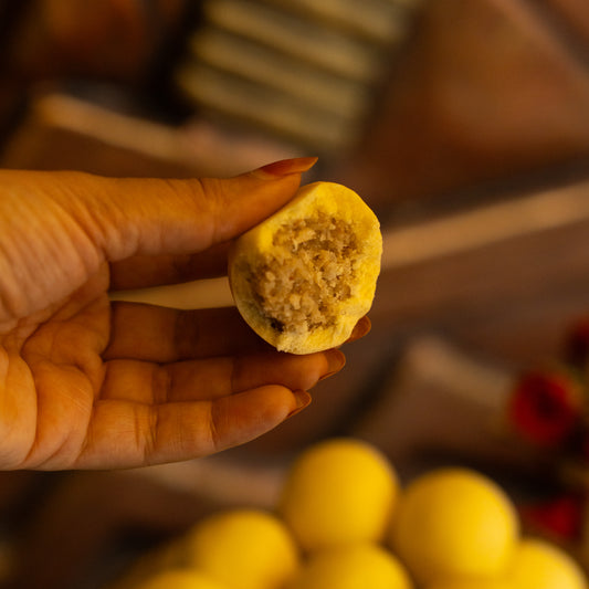 Jaggery Kova Kajjikayalu